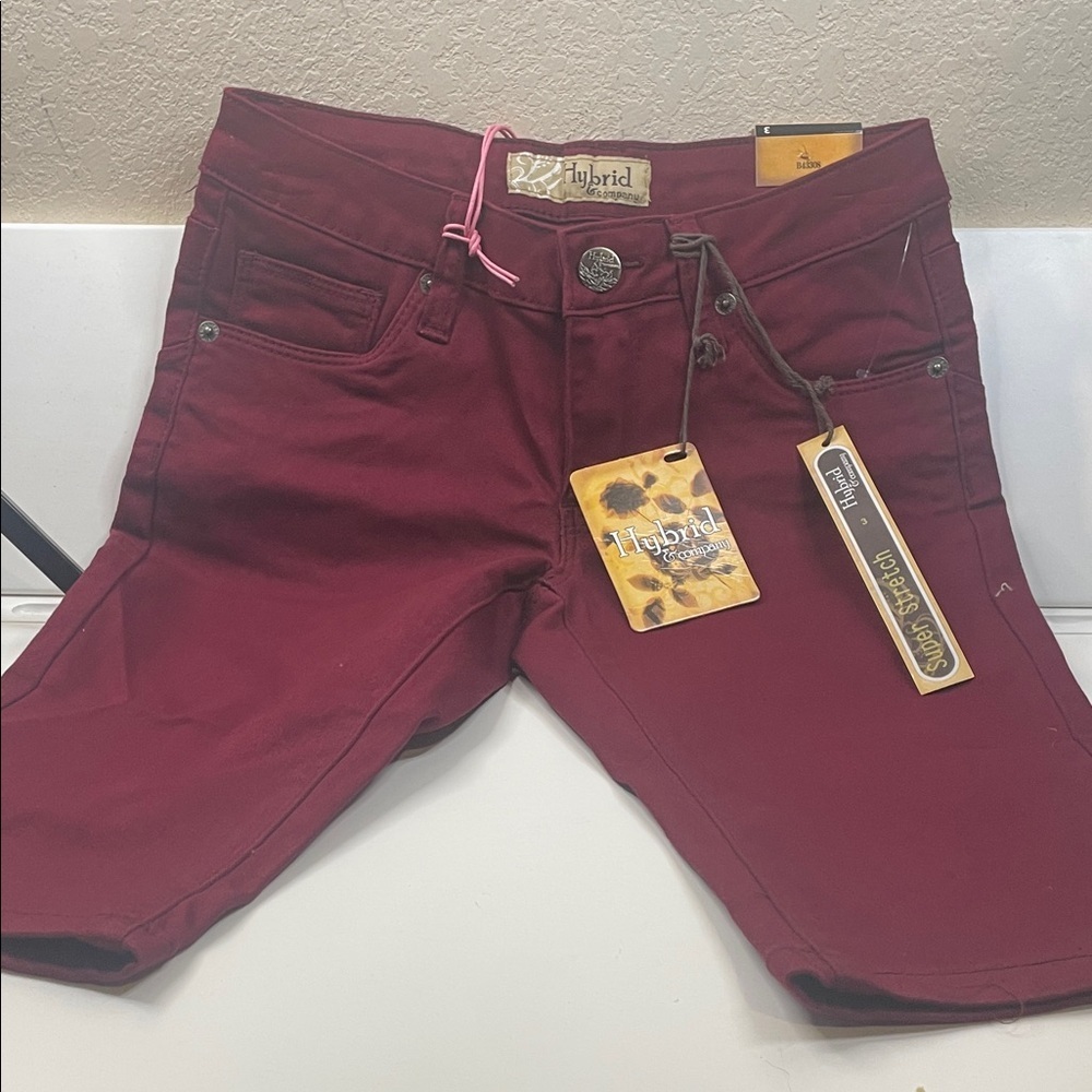 Hybrid & Company Deep Red Shorts
